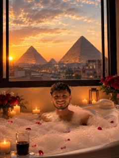 panorama pyramids and jacuzzi - Giza - 0