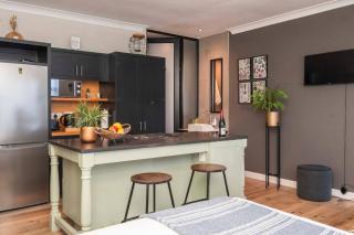 Indulge In An Urban Oasis At Green Point's Nest - 1