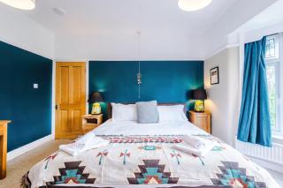 Nomad's Rest- Stylish 3BR Perfect for Work & Leisure Stays - 3
