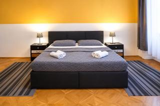 Spacious Apartment for 4 near Ringstrasse & Metro U2 - 3