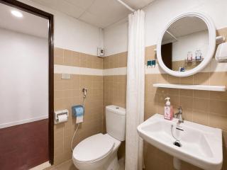 Remote Work Ready 50sqm Work Desk Sleeps 3 - 9