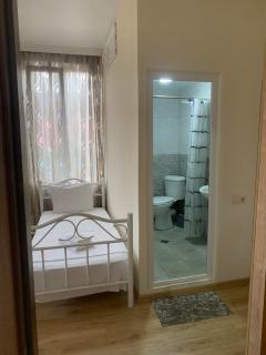LouNik stay hotel and rooms - 3