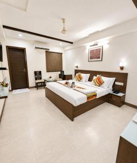 Hotel Crystal Retreat - 5
