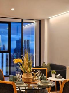 LV 65 Panoramic City Views With Free Parking - 4