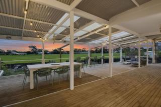Coastal Clover - Sunsets - Linen - Wifi - Fire pit - Sleeps 8 - 9