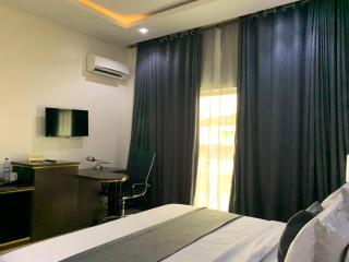 Corporate Residence - 9