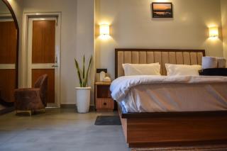 Karuna Court I Room in a 3 BHK l Attached Toilet - 9