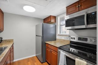 Regency Place Modern Comfort, 2BR Home - 2