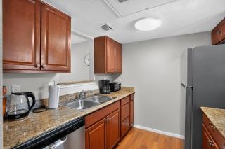 Regency Place Modern Comfort, 2BR Home - 3