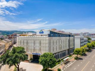 Days Inn by Wyndham Honghe Mile Hot Spring - 9