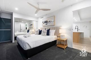 Chevron Renaissance 3 Bedroom Stunning Sub Penthouse - 6