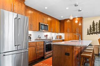 RMR: The Town Square Loft Condo in Downtown Jackson - 5