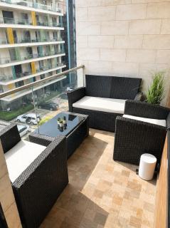 Romeo's Beachfront Apartment by LOFT, Hotel OPERA and White Tower - 7