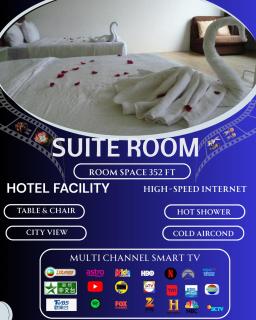 The b'Hotel - 6