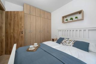 Przytulny Apartament z Tarasem i Parkingiem by Noclegi Renters - 9