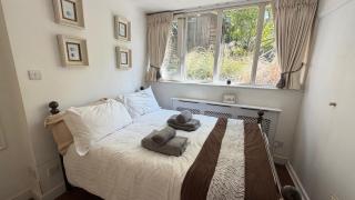 Refined 1BDR Retreat in the Heart of Clapham - 1
