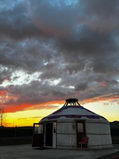 Mountain View & Sunset Ger - 7