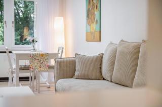 Apartment 2 - 8