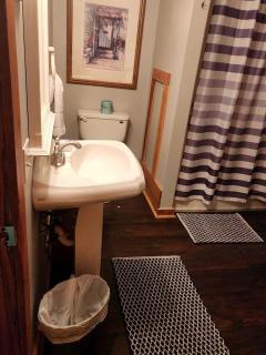 Beautiful Secluded Tiny House for a Quiet Peaceful Getaway Surrounded by Nature in Cabot, Vermont - 4