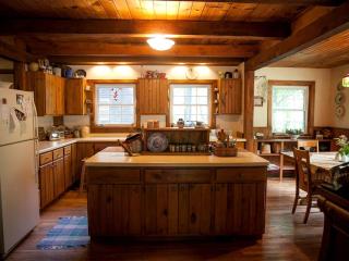Scenic Cabin Retreat Perfect for Groups near Caledonia, Minnesota - 9