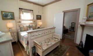 Cozy Vacation Cottage Rental by the Mississippi River in Vacherie, Louisiana - 6
