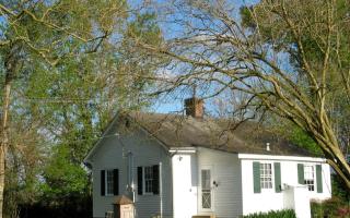 Cozy Vacation Cottage Rental by the Mississippi River in Vacherie, Louisiana - 5