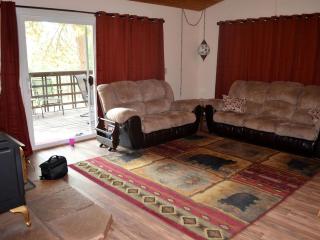 Charming Cabin Rental with Fantastic Views of Slate Mountain near Camp Nelson, California - 8