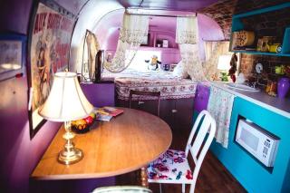 Friends-Inspired Vacation Getaway for Two near Fayetteville, Arkansas - 8