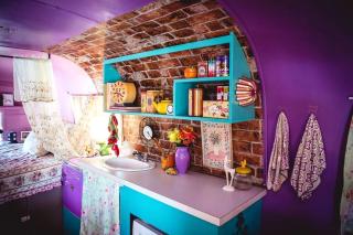 Friends-Inspired Vacation Getaway for Two near Fayetteville, Arkansas - 5