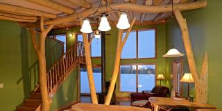 Spacious Cabin Rental with Unique Wooden Interior near Madison, Wisconsin - 5