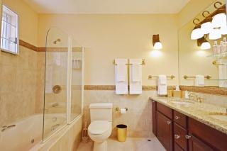 3 Min Walk to Beach - Blessed Manor 5 Bed House - 1