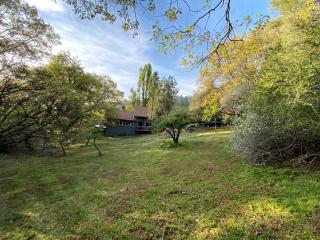 Gorgeous Cabin Rental with a Fabulous Deck for a Getaway in California - 4