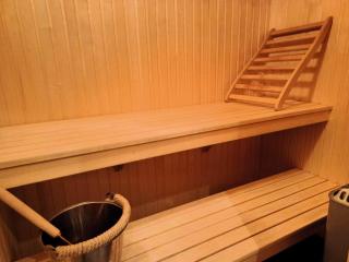 Central 2BR with Sauna & Balcony - 4