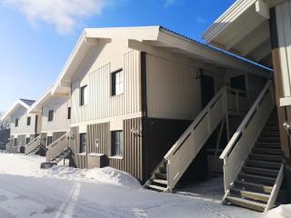 Central 2BR for 6 with Balcony - 2