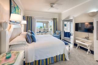 Private Beachfront Oasis - Reeds House 1 3 bed - 2