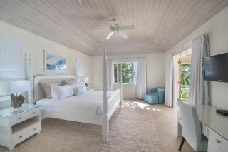 Beautiful Beachfront Luxury Villa with Pool - Westhaven - 1
