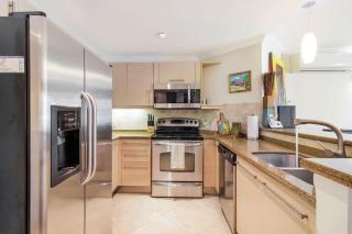 Modern Beachfront Condo with Pool - Sapphire 102 - 7
