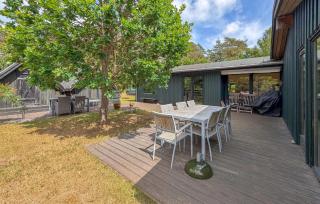 4 Bedroom Beautiful Home In Grenaa - 8