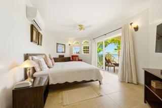 Modern Beachfront Condo with Pool - Sapphire 209 - 3