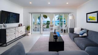 Modern Beachfront Condo with Pool - Sapphire Beach 213 - 7