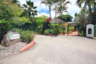 Tropical Villa with Pool Near Beach - Jessamine 3 bed - 8