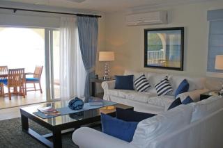Modern Beachfront Condo with Pool - Sapphire 201 - 9