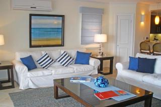 Modern Beachfront Condo with Pool - Sapphire 201 - 7