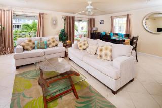 Oppposite Beach with Pool - Margate 4 2 bed - 0
