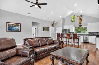 Scenic Riverfront Retreat Near Garner State Park on the West Frio River, Texas - 2