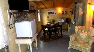 Bed and Breakfast Guest Cottage for Two near Bellville, Texas - 8