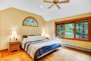 Mountain Retreat with Stone Fireplace & Game Room Near Stratton, Magic Mountain & Bromley Mountain, Peru, Vermont - 7