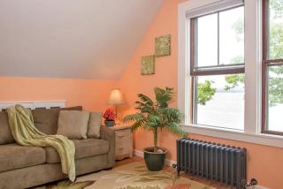 Luxurious Lake House Suite Rental on Lake Winnisquam in Sanbornton, New Hampshire - 3