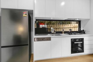 Richmond Escape 5BR 3Bath Walk to Mcg & Rod Laver - 1