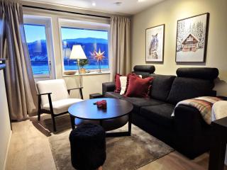 2BR Apartment with Private Patio - 6